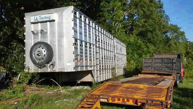 USED Barrett Aluminum Semi Livestock Trailer - Winter Park, TN