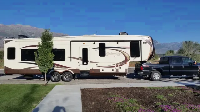 USED 40 ft. Columbus Palomino 5th Wheel Cargo Trailer - Woodland Hills, UT