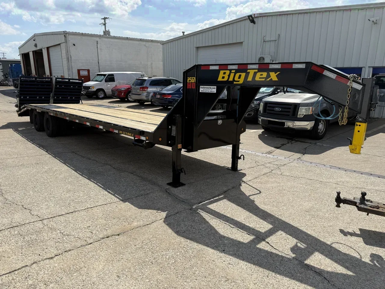 410696 - 2025 Big Tex 25GN 8.5' x 30 (25+5) Gooseneck with (2)12K Axles Equipment Trailer