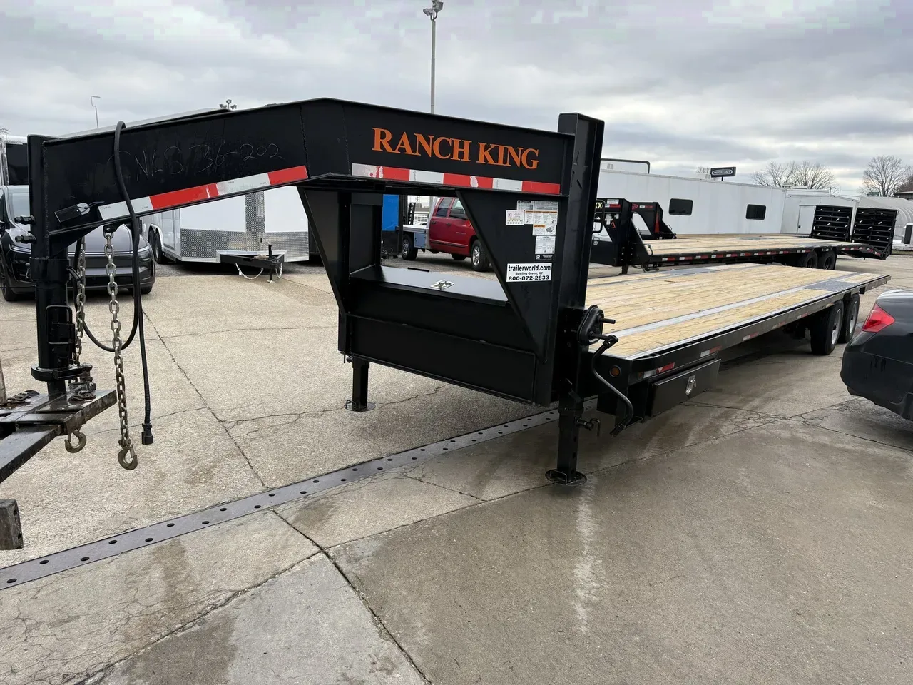 086327 - 2023 Ranch King Trailers 8.5' x 36' Gooseneck Slide-in Ramps (2)10K Axles Equipment Trailer