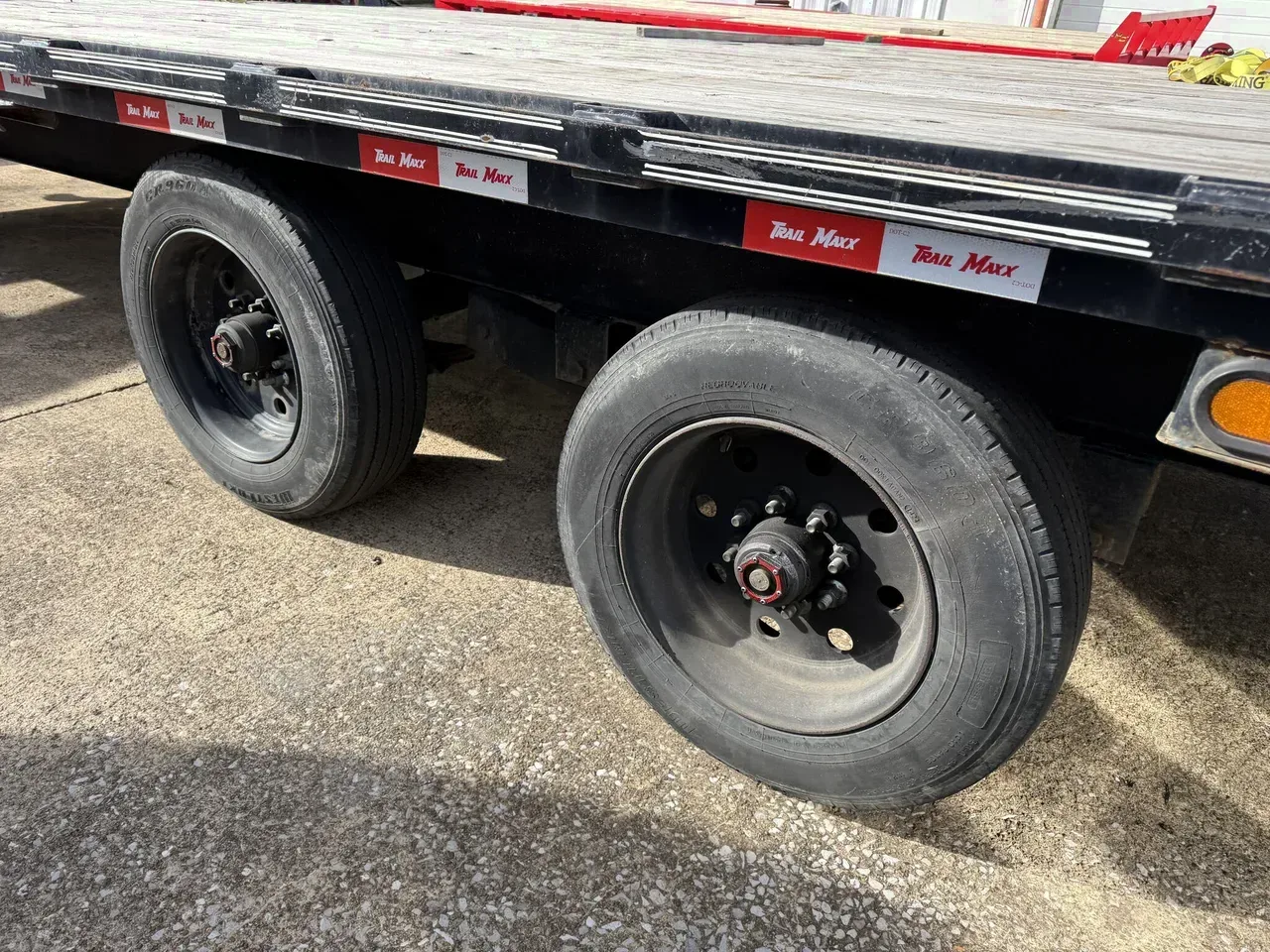000780 - 2024 Trailmaxx 8.5' x 40' Gooseneck (2)10K Axles SUPER SINGLES Equipment Trailer