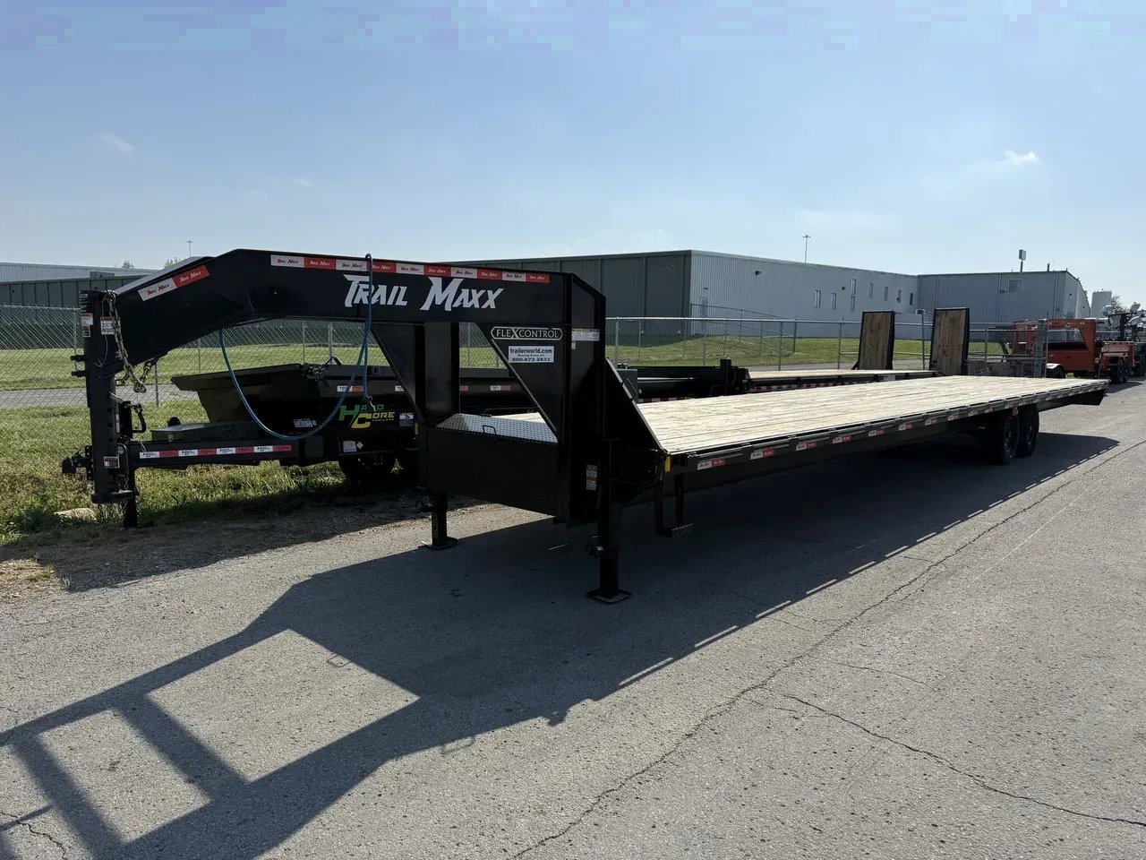 000079 - 2025 Trailmaxx 8.5' x 40' Flatbed Gooseneck (2)7K Axles Equipment Trailer