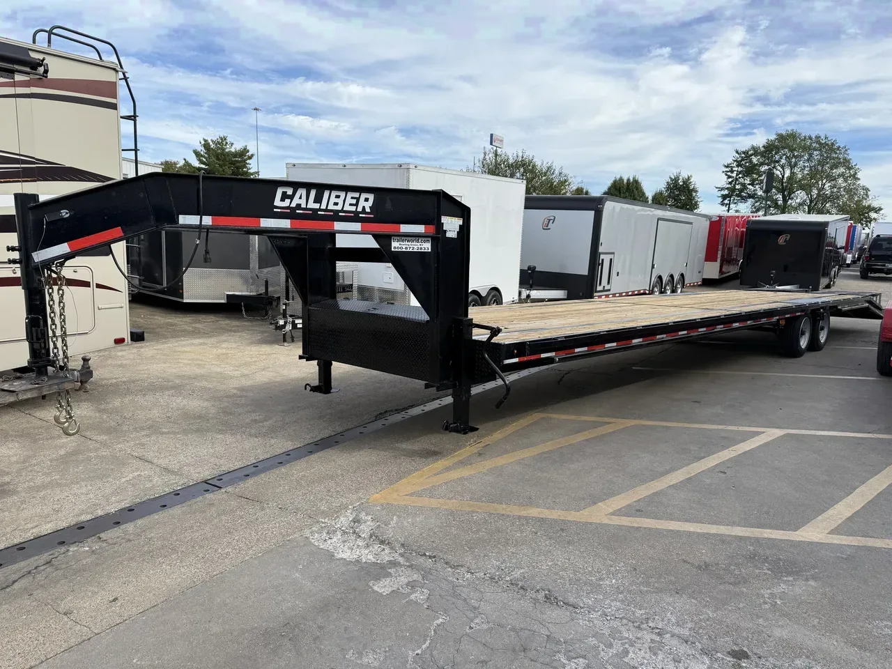 558671 - 2023 Caliber 8.5' X 40' (35+5) GN Equipment Trailer (2)8K Axles Equipment Trailer
