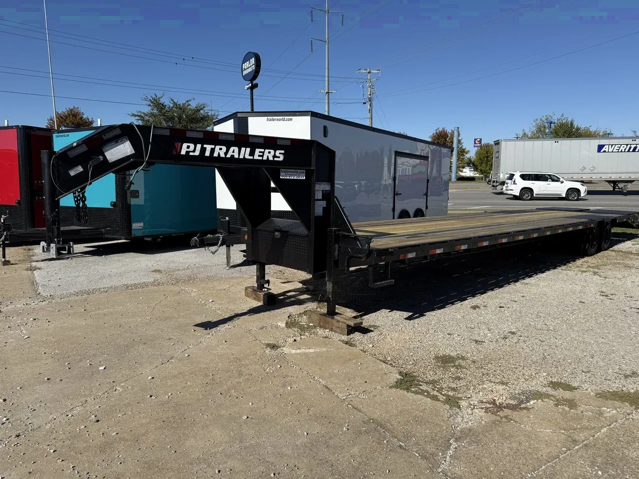 064173 - 2022 PJ Trailers 102" x 40' (35+5) Gooseneck Equipment (2)12K Axles Equipment Trailer