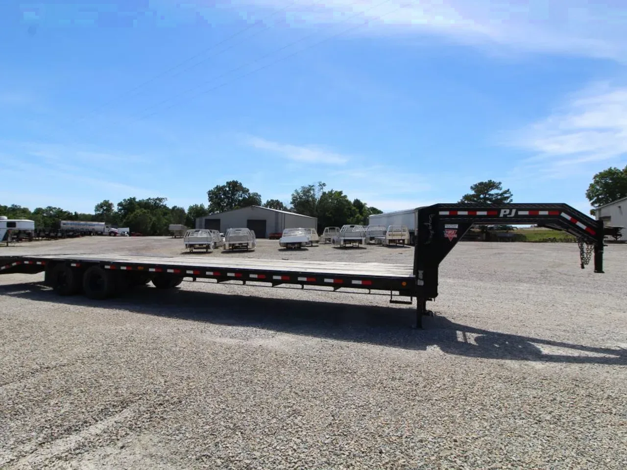 2022 PJ Trailers 30+5 GN Flatbed Trailer