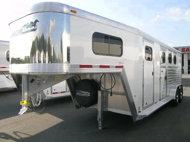 3 HORSE ALUMINUM GOOSENECK TRAILER