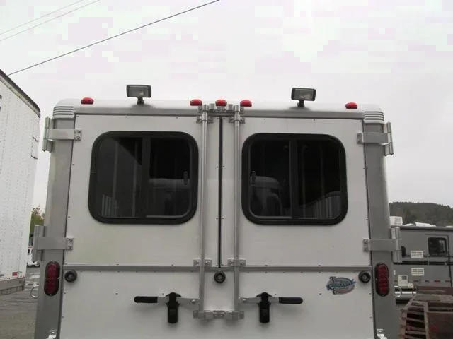 2 HORSE TRAILER w/PORCH LIGHT AT TACK DOOR