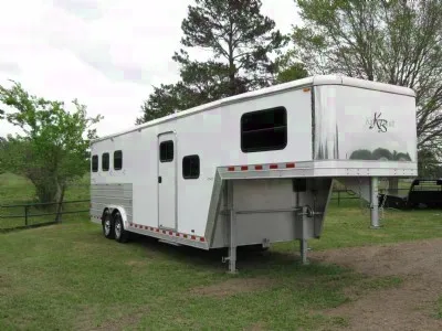 3 Horse Gooseneck Weekender Package