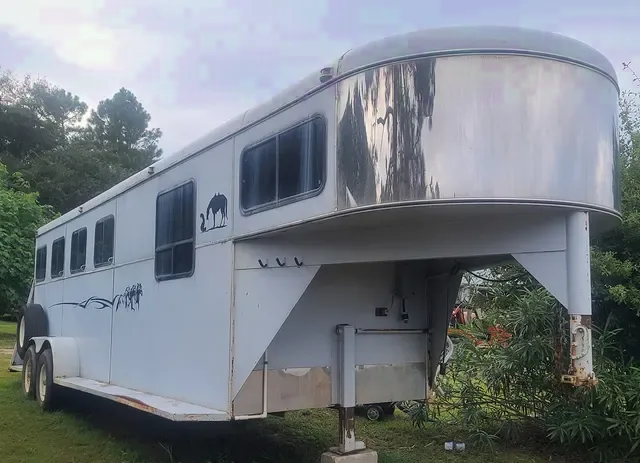 1996 Bee 4-Horse Gooseneck Trailer - Douglas, GA