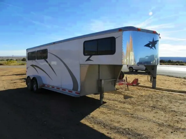 2003 Silver Star Aluminum Gooseneck Horse Trailer
