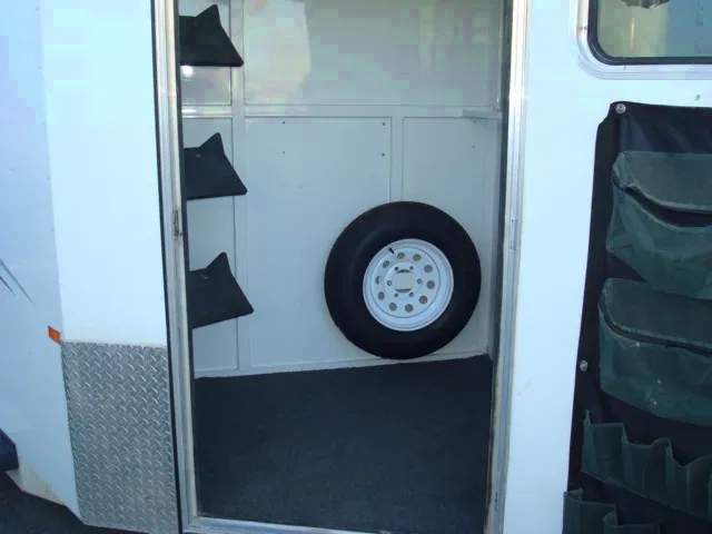 3 Horse Slant Load Bumper Horse Trailer