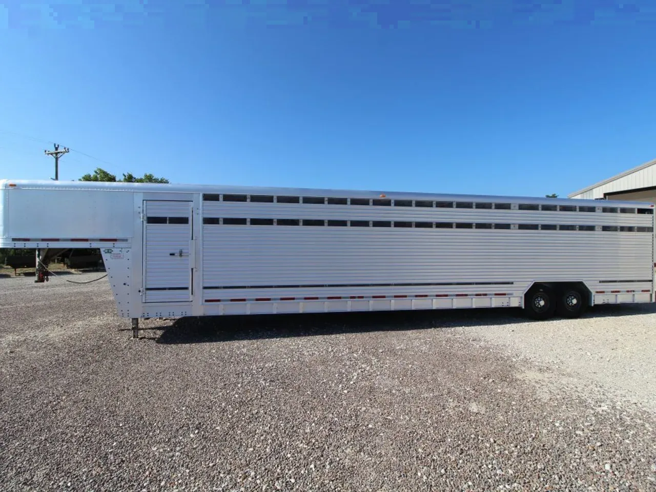 2005 Featherlite Trailers 8200-8038 Stock / Stock Combo Trailer