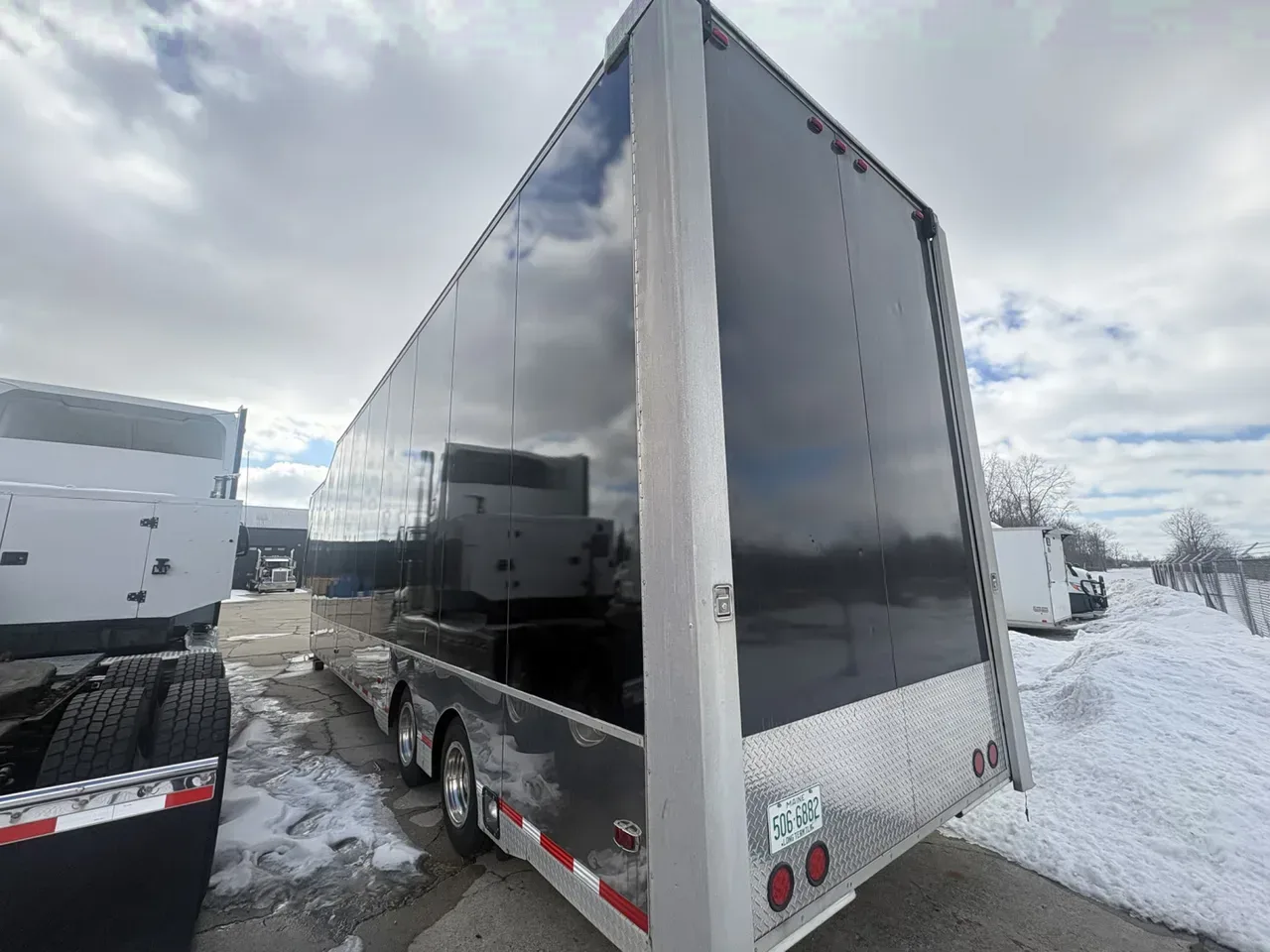 40ft Cobra Lift Gate Stacker