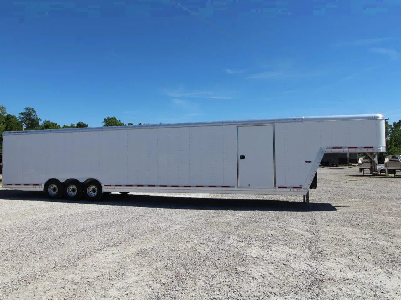 2016 Featherlite Trailers 4941-0040 Car / Racing Trailer