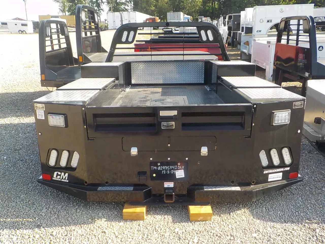 11571 - 2024 CM Truck Beds TM DELUXE Flat Bed Body